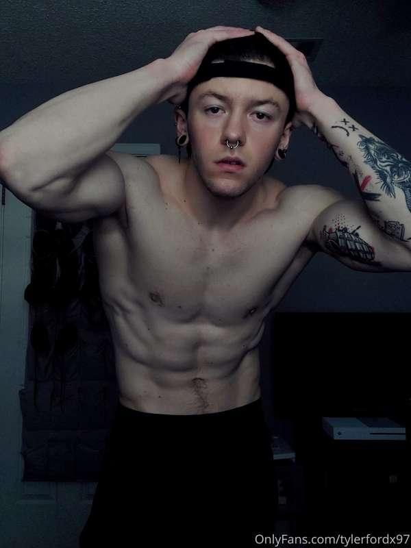 I've been fantasizing about face fucking someone all day