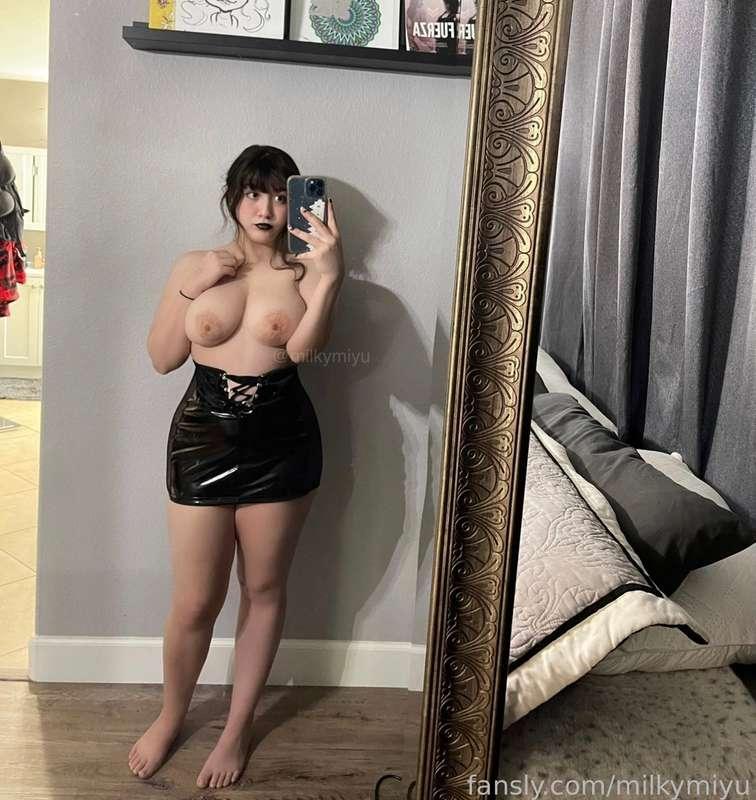 weebtrashh image #2