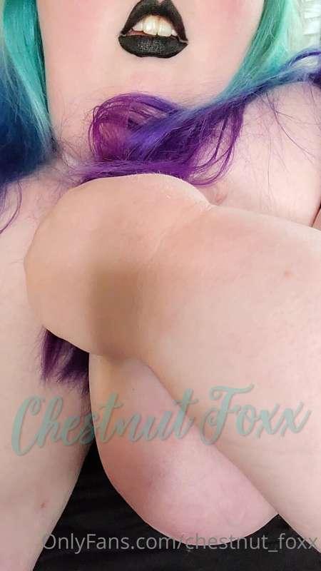 I know you've missed seeing my lips and tits together.