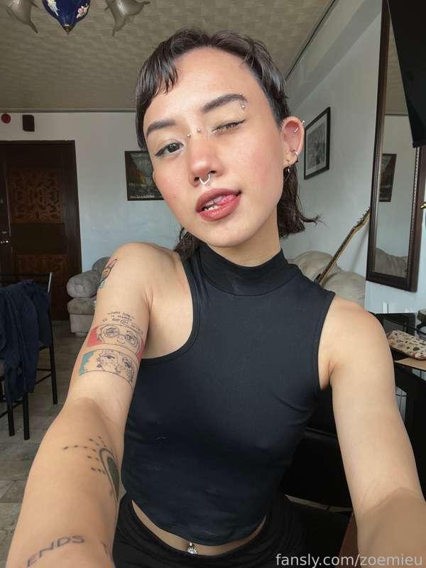 zoemieu image #1