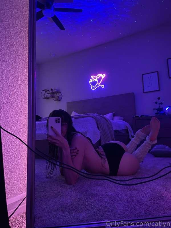 no bra 🤭