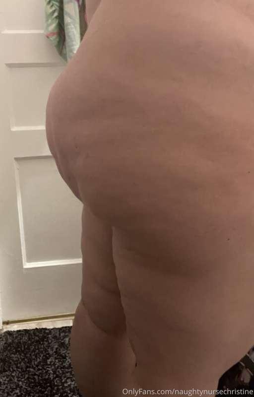 Some quick pre-shower ass pictures. I think I like my ass th..