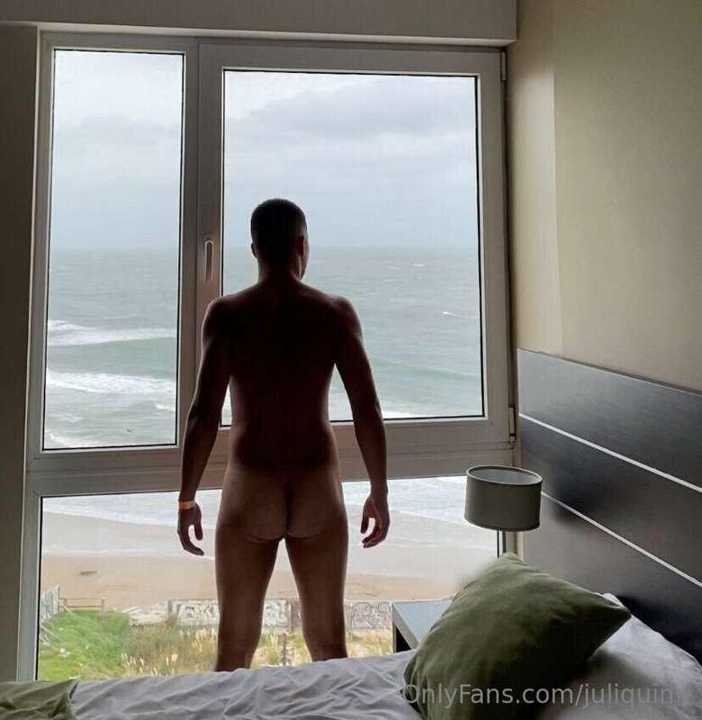 Hey i am @morochovip a 21 years  old boy. The hottest moroch..