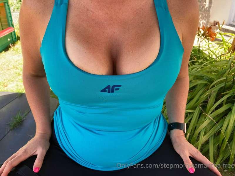 It’s easy to get Dic 🍆 when you Workout 🏋️ Outside dressed l..