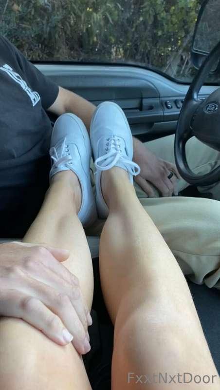 15 minutes of worshipping my feet in the car 💦