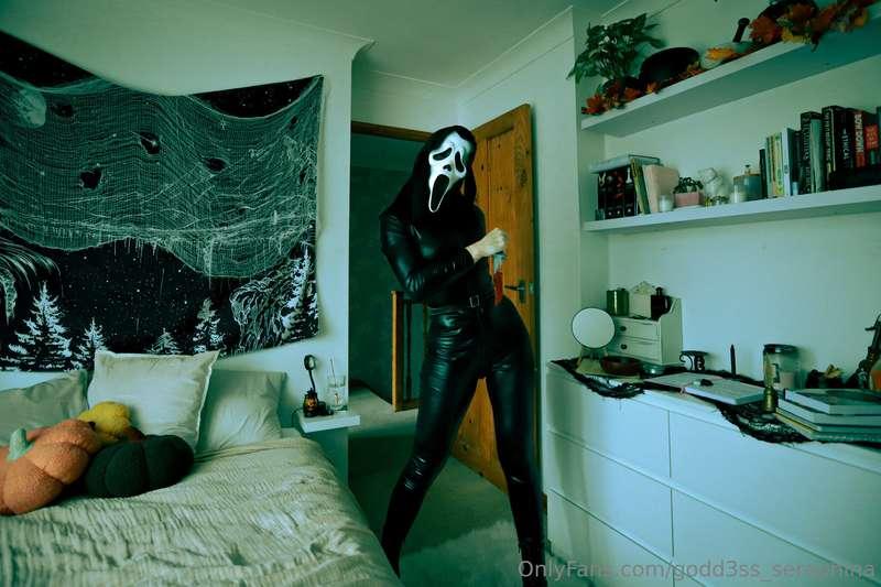 I wonder what this ghostface has in mind for you ? 👀  FAKE K..
