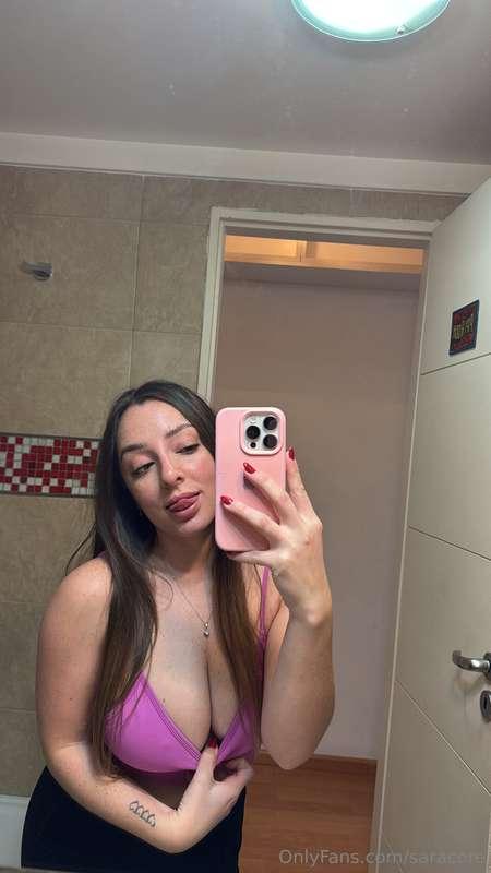 Too bold to be anyone’s second choice. 👅
