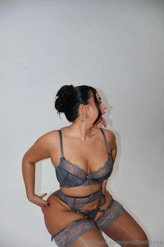 Let me wrap my lips around you 👄