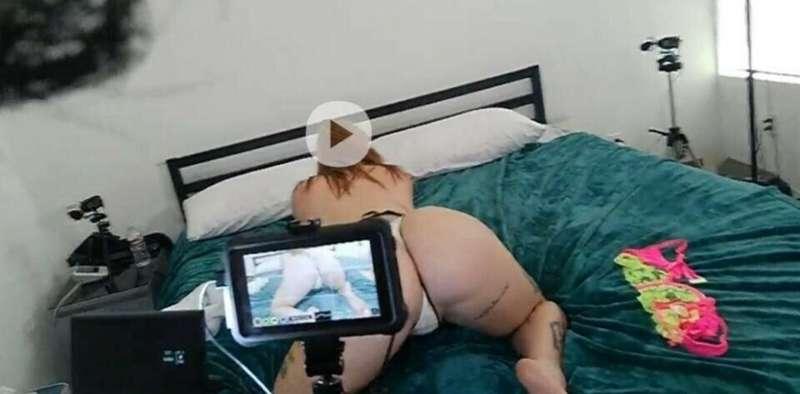 **Ever wondered what life would be like as a pornographer? ;..