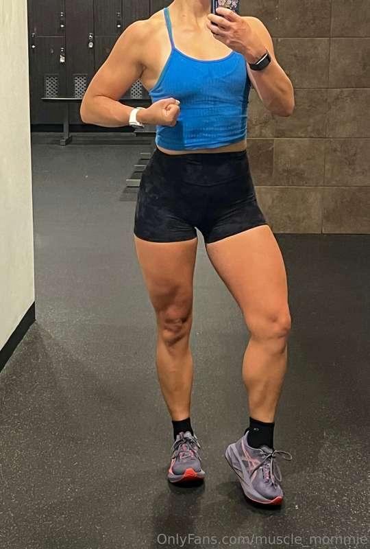 Hit an early morning workout and got a good sweat 💦 