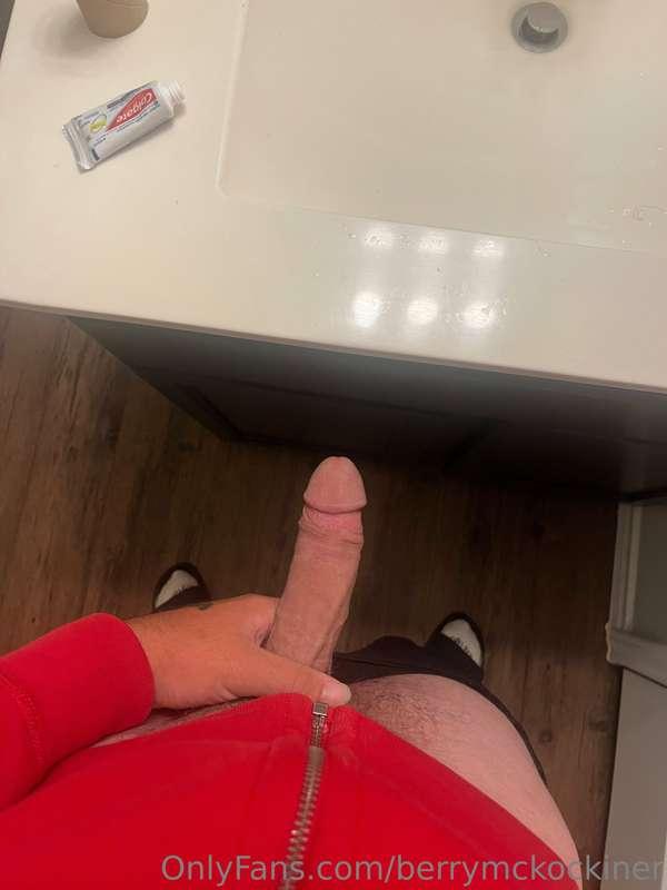 Who wants a photoset 😏