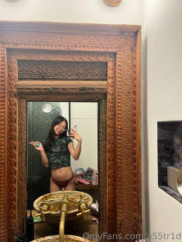 i’m so horny but i forgot my dildo at home😭😭any suggestions?