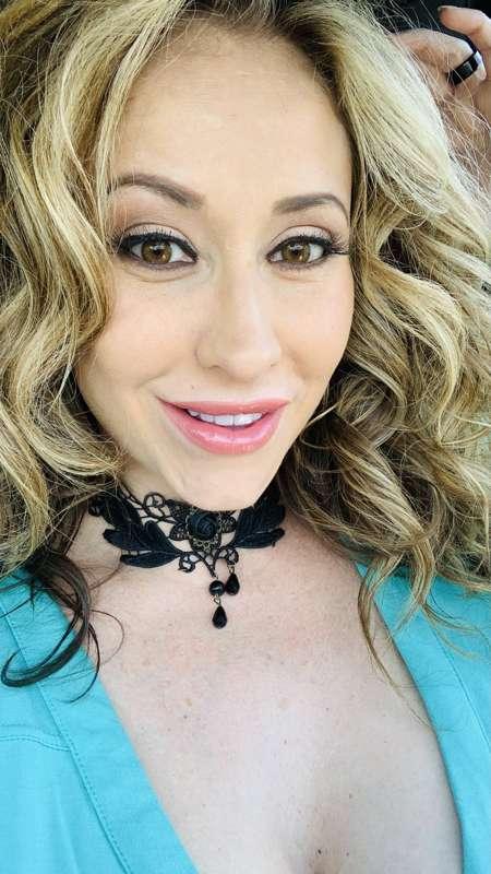 Hey! 💖💖💙💙
