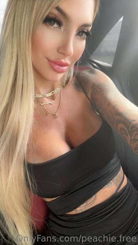 @elypeachie 😈 💦
