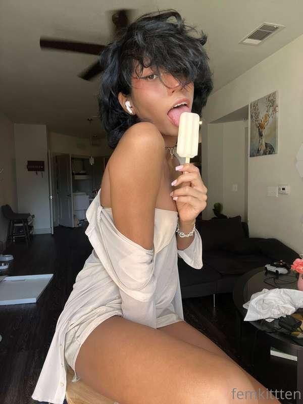 femkittten image #10