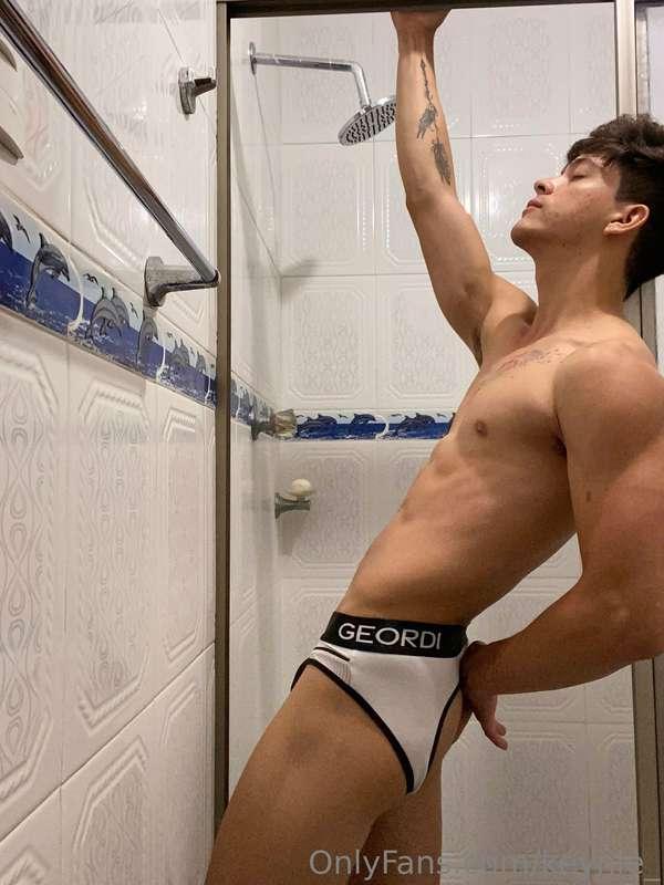 Do you want to get wet with me? 😘