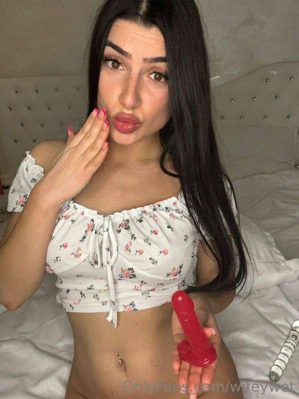 Take your pants off and join for free my bestie @valentina.s..