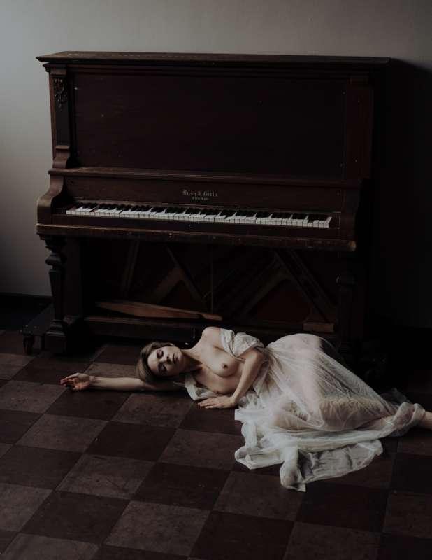 Ghost of the Piano Full set by Astrid Kallsen