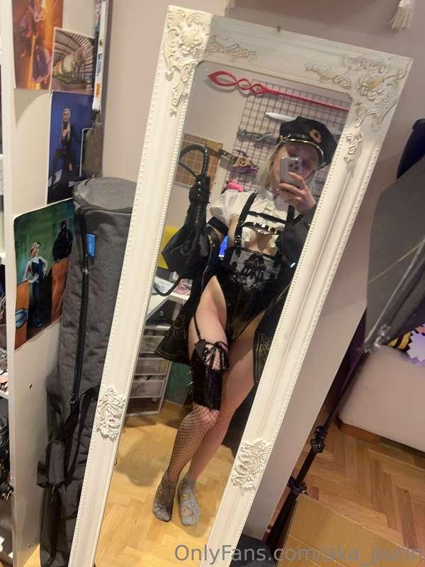 ‼️ new costume alert ‼️

I only wore half of the costume rig..