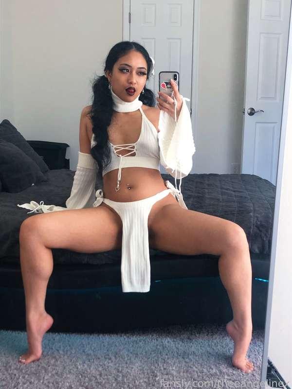 theeangelinex image #3