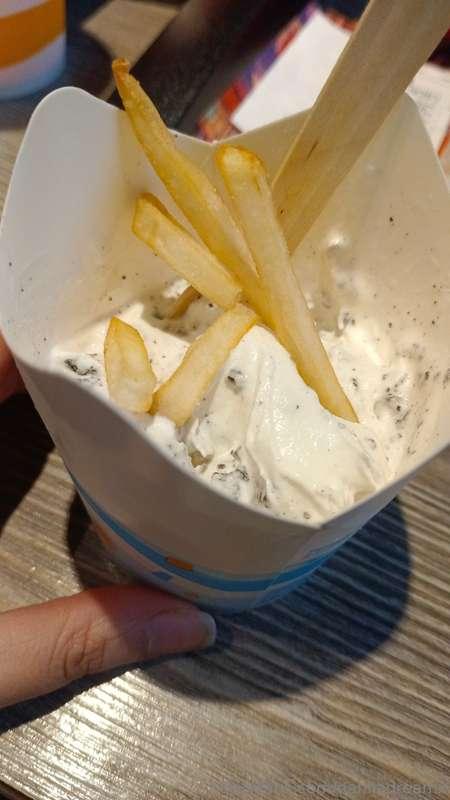 Am I the only weird one? 🫣Tell me you also like French fries..