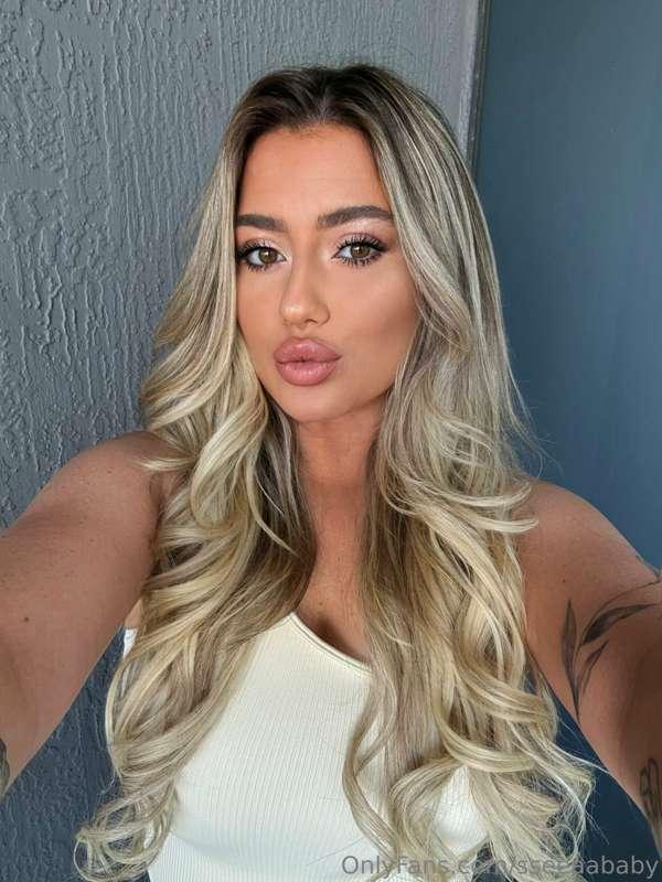 💋