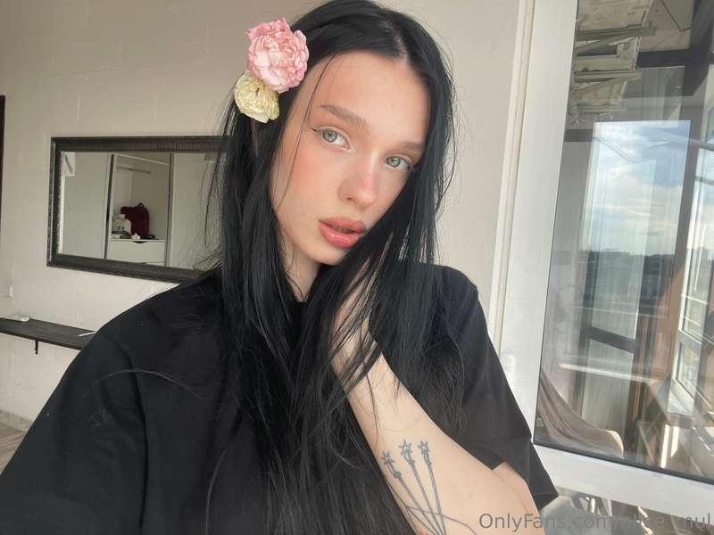 What's your favorite flower?🌸 I love all flowers, but only w..