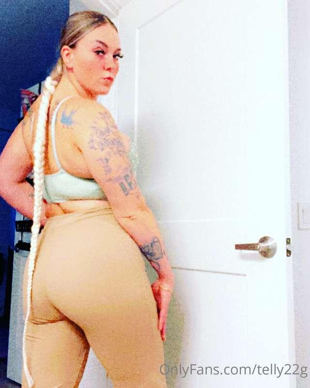 It’s my birthday spoil me and get a nasty video In DM