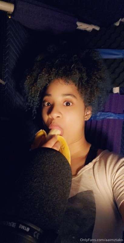 I had to record sloppy toppy sound efx for work  🍌 im thinki..