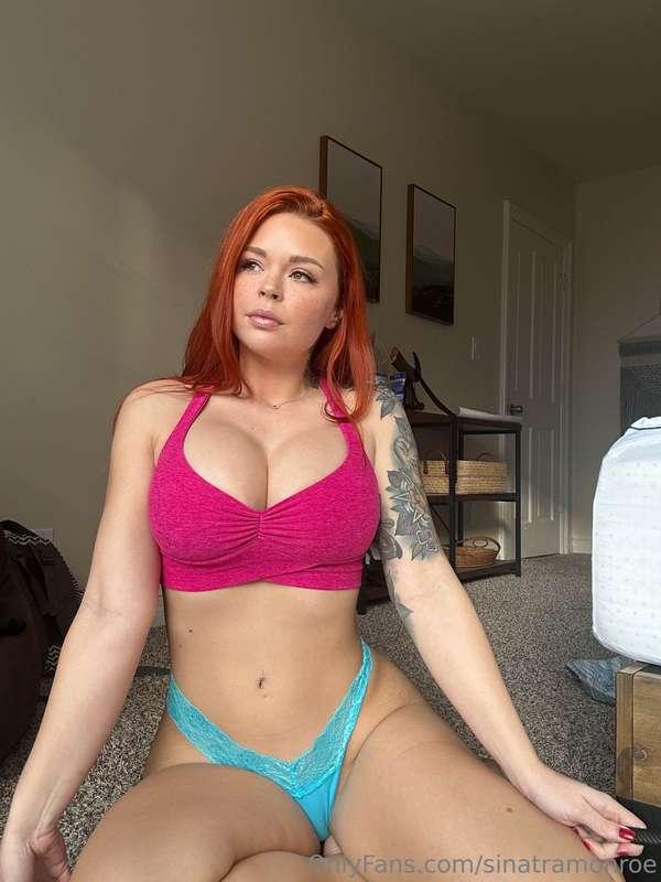 I want your cum dripping all over my juicy tits 💦🍒