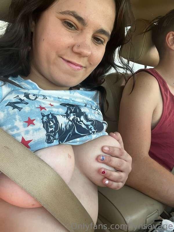 On a road trip might get frisky what chu guys think 🤔 🤪😋