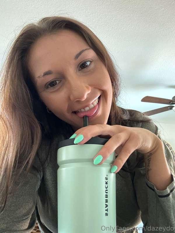 yeahhh I like to play with things 😝🙈