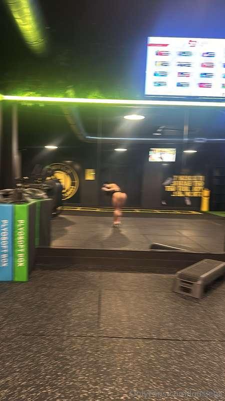 I know you come here for nudes but I’m depressed sorry x