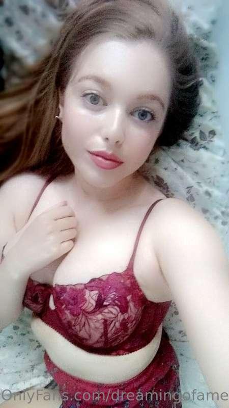 Wish I had someone to lie down with 😔