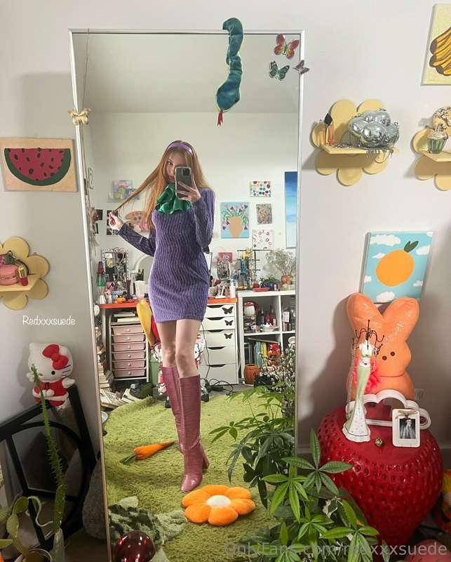 Daphne’s cute red pussy 🔥