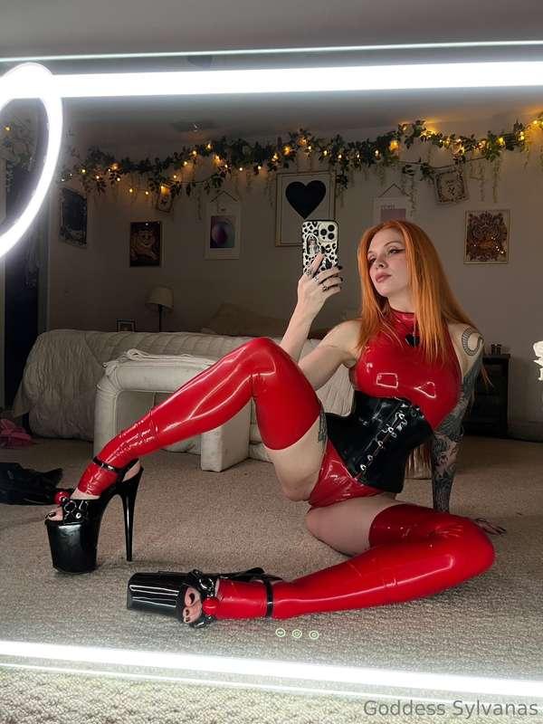 You can start licking at my toes 🌹