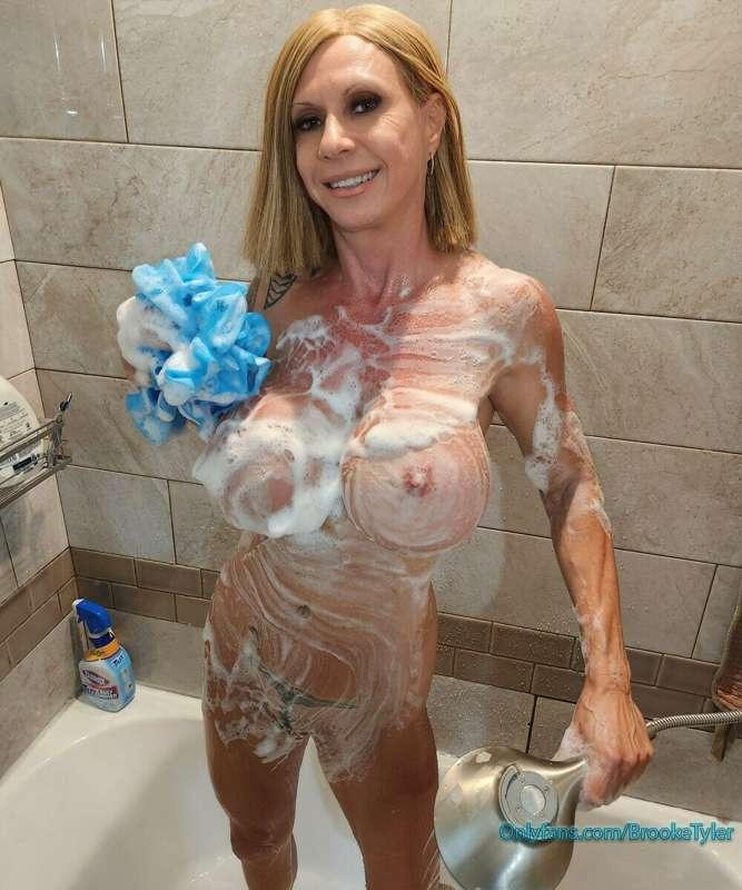 Somtimes even a dirty girl has to clean up her act now and t..