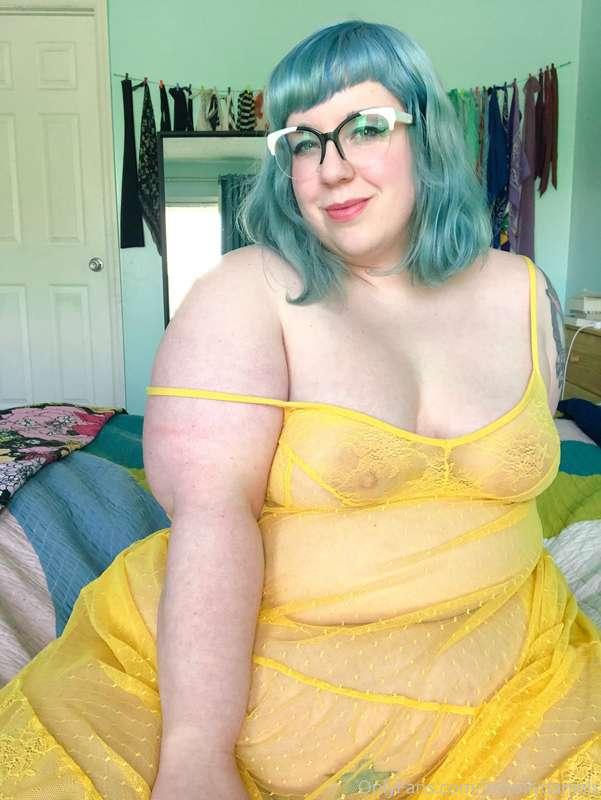 Slide up under my dress and rub on these thighs