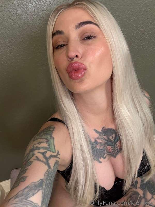 kisses for you 💋