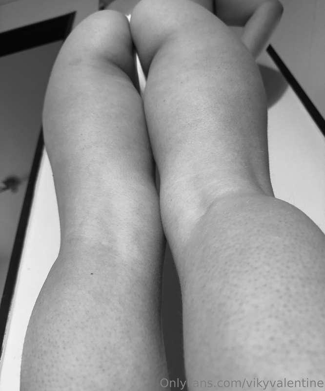 Zadecek a moje kratke nozicky😜❤️