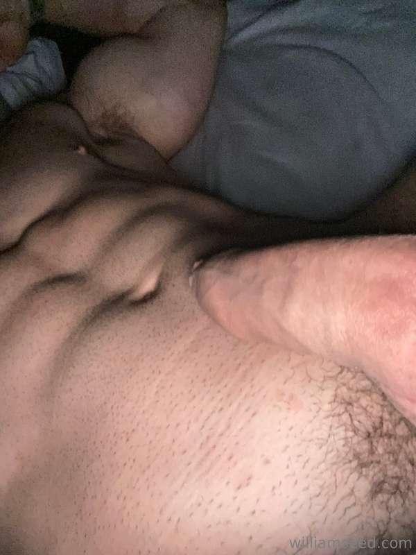 don't be shy bro I love sexting 😏