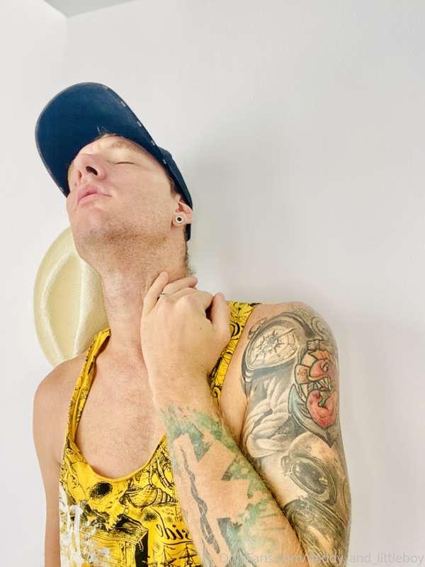 About to fap… wait for video tomorrow!!
@free_daddy_and_litt..