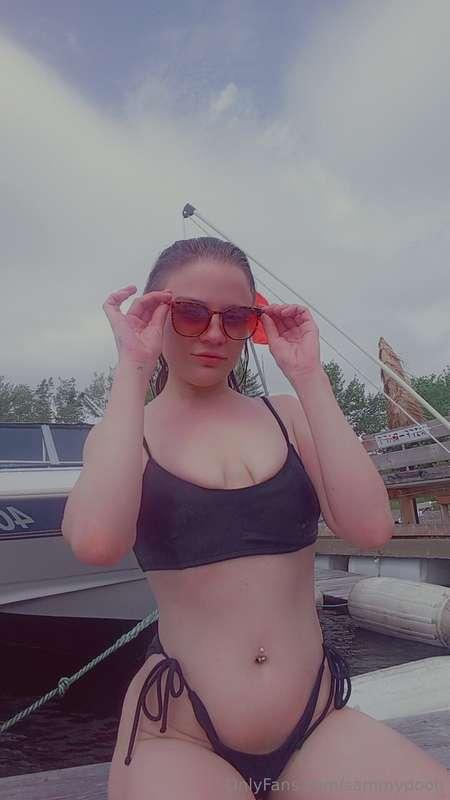 Little photo shoot on the water 💦