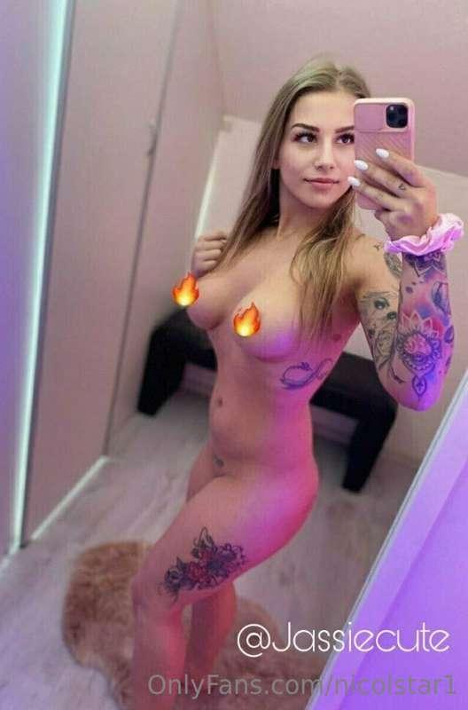 ## 𝐈'𝐦 𝐬𝐨 𝐡𝐨𝐫𝐧𝐲 𝐫𝐢𝐠𝐡𝐭 𝐧𝐨𝐰 @jassiecute 😈🔥
𝘐’𝘮 𝘸𝘦𝘢𝘳𝘪𝘯𝘨 𝘴𝘰𝘮𝘦𝘵𝘩𝘪..