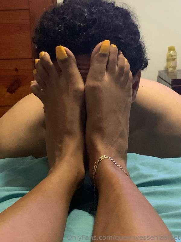 queenyesseniasfeet image #3