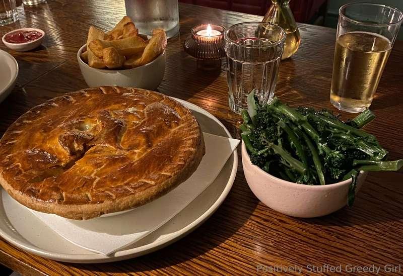 Me: can I have the pie, chips and veg please 
Waitress: that..