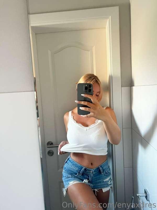 Really hot today 🥵