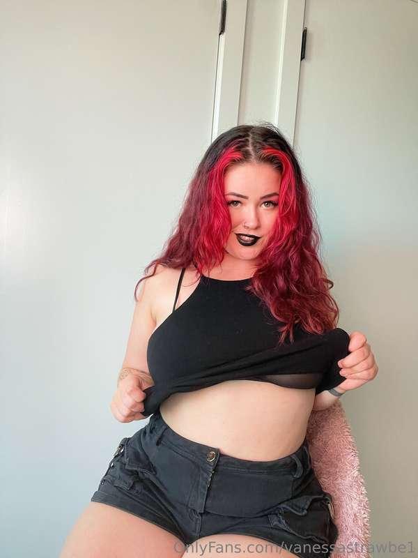 Vote on this weeks ***ONLYFANS EXCLUSIVE*** feed video 😈😈 (e..