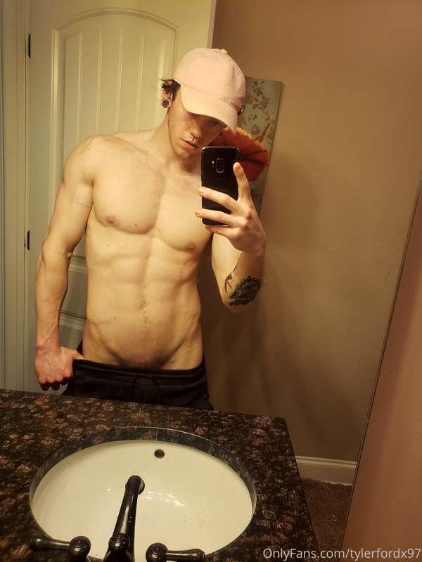 Good morning! I need a haircut and someone to face fuck