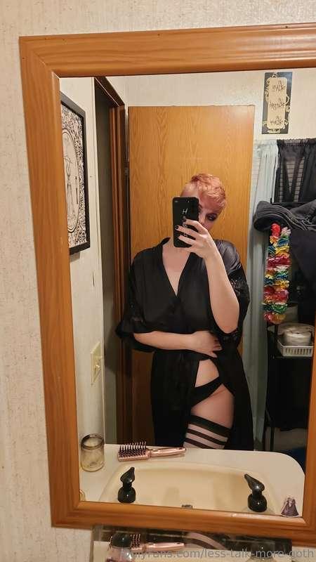 Small set, but expect something sexy tomorrow 😈 
Also, I wen..